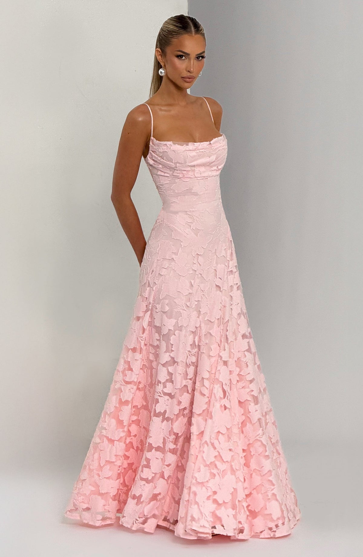 Amélie Lace Maxi Dress