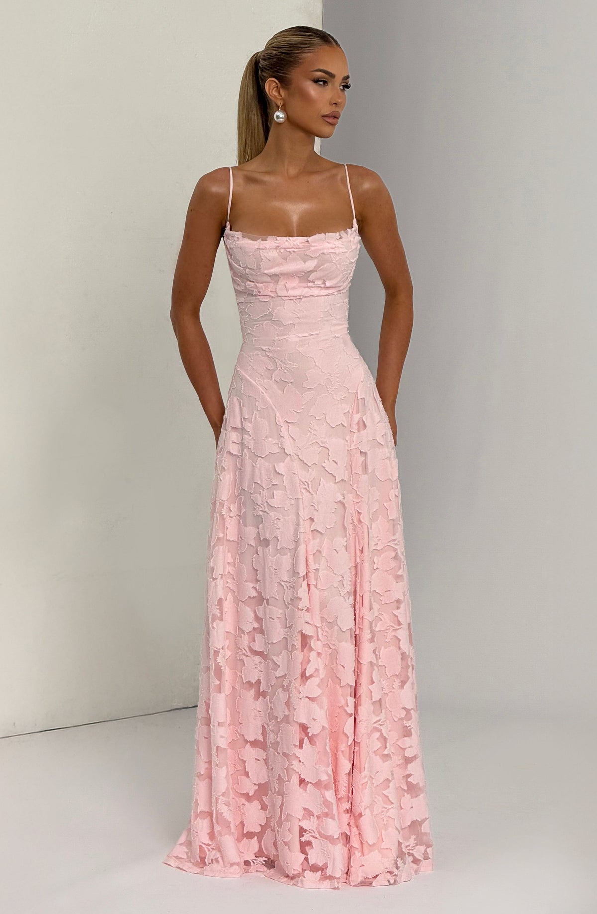 Amélie Lace Maxi Dress